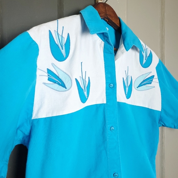 Vintage Blair Camp Shirt Blue White Atomic Applique Floral Medium - Picture 2 of 9